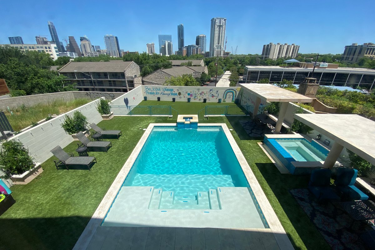 Luxury South Congress Villa with heated pool/spa