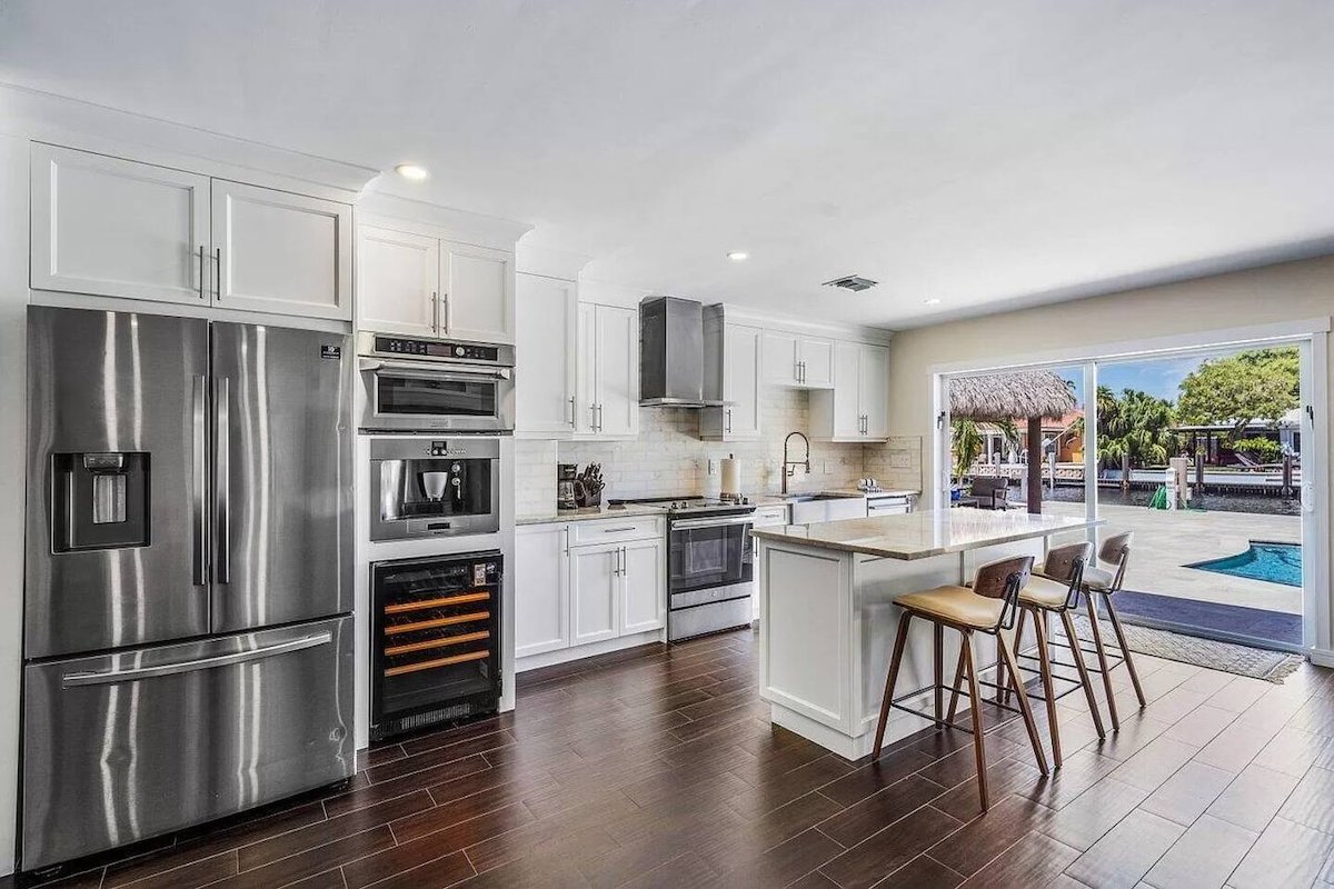 Modern intracoastal paradise gallery image 4