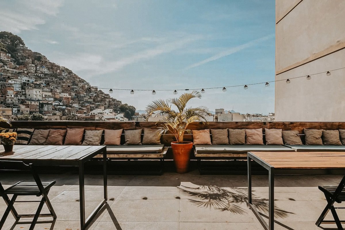 Timeless Art-Deco Mansion w/ Stunning City Views gallery image 4