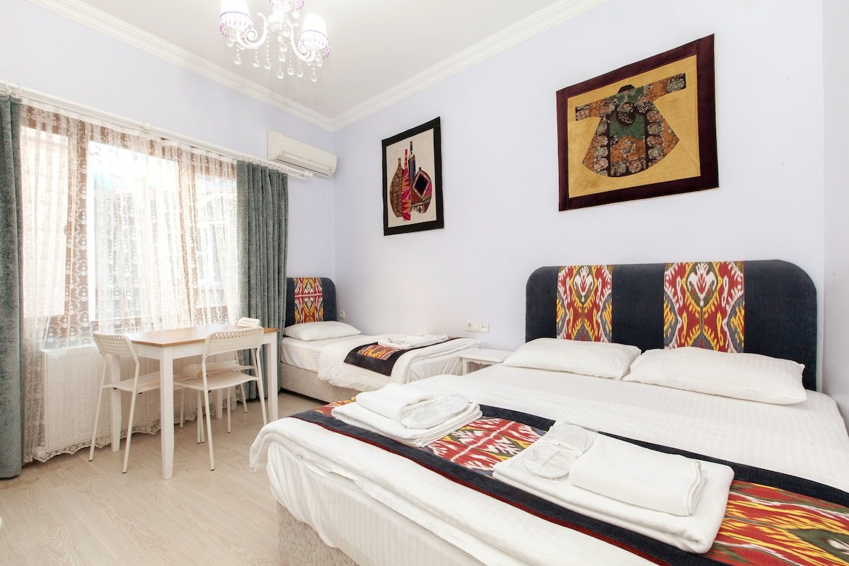 H-Group Trip? Privacy? 3 Flats 5 Baths Sleeps 15 gallery image 2