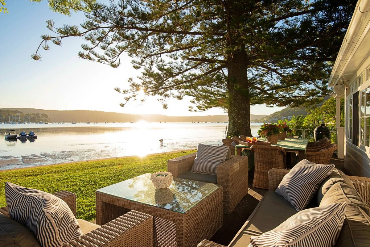 Hillview by Palm Beach Holiday Rentals