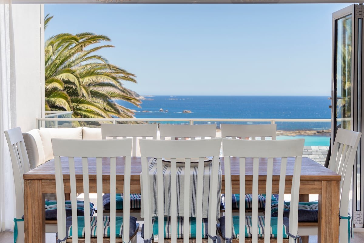 Summer Place Camps Bay – Newly Renovated Townhouse gallery image 4