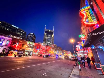 Downtown Penthouse | Broadway | Printer’s Alley