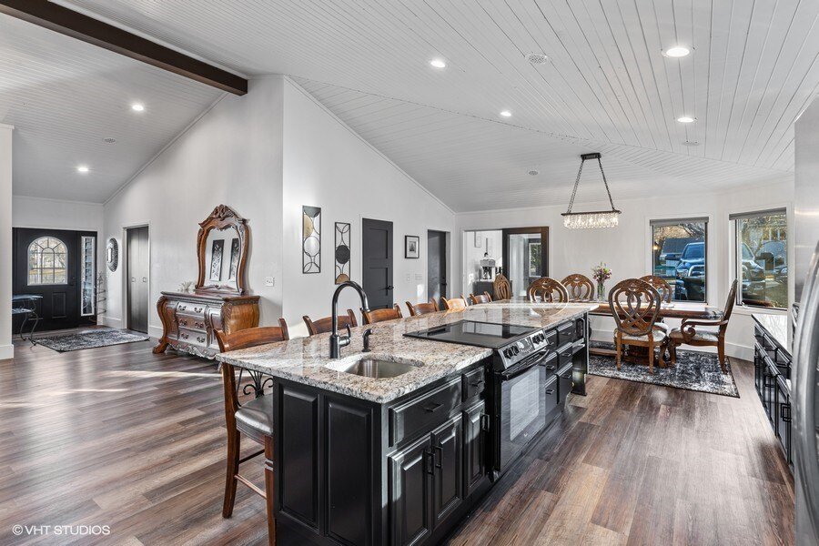 Modern Patio Home Next to Lake Francis Beach! gallery image 3