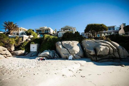 Photo 2 of Ridge Bungalow Nina accommodation in Clifton, Cape Town with 3 bedrooms and 2 bathrooms