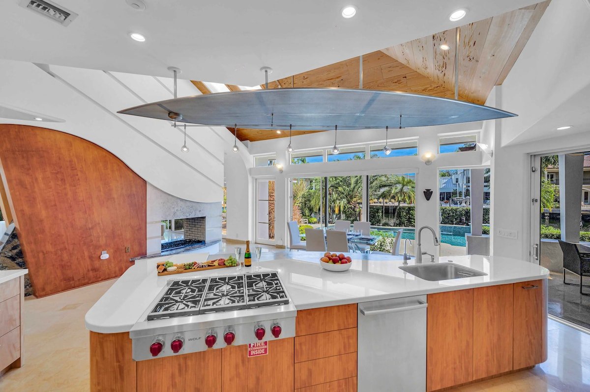 Architectural Masterpiece | Waterfront | Nurmi Key gallery image 5