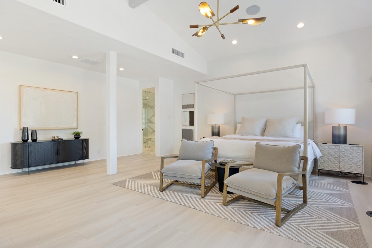 Jaguar Estate gallery image 5