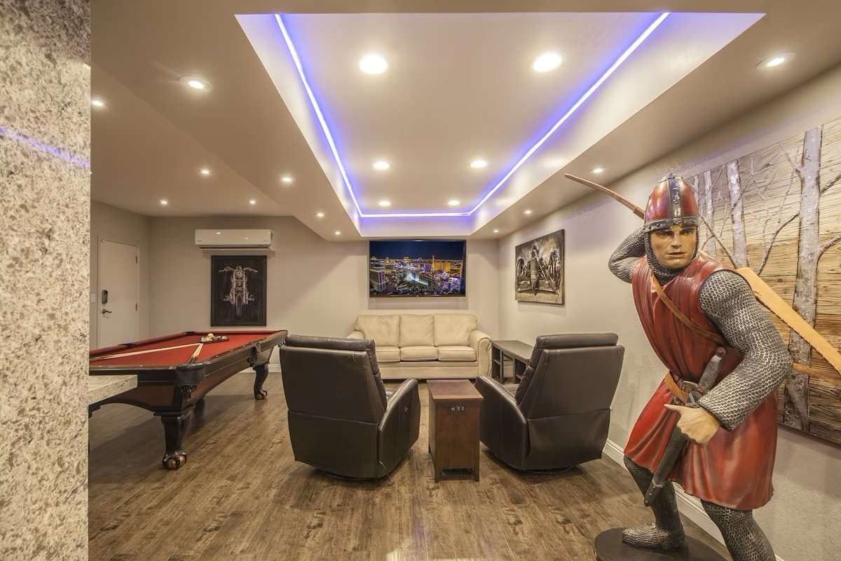 Beautiful, Private, Fun & Close to Strip! gallery image 4