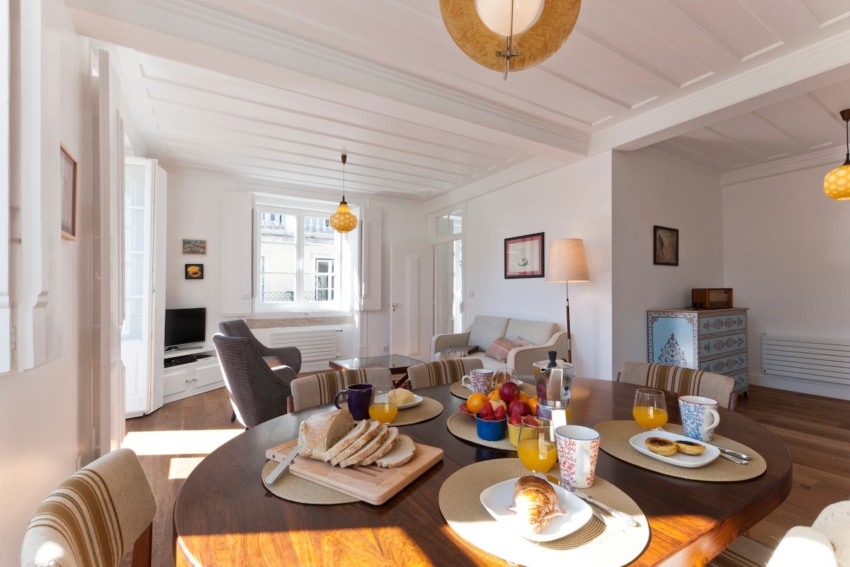 Sunny Balcony – Heart of Baixa gallery image 4