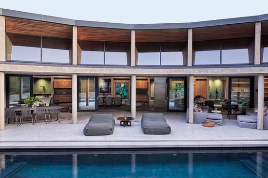 Photo 4 of Villa Verte accommodation in Hout Bay, Cape Town with 4 bedrooms and 4 bathrooms