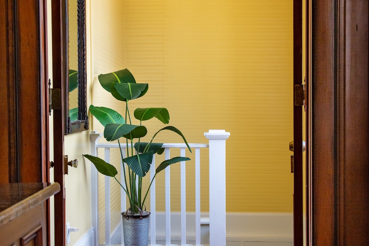 Spacious 4 BR House in Uptown Historic Area gallery image 5