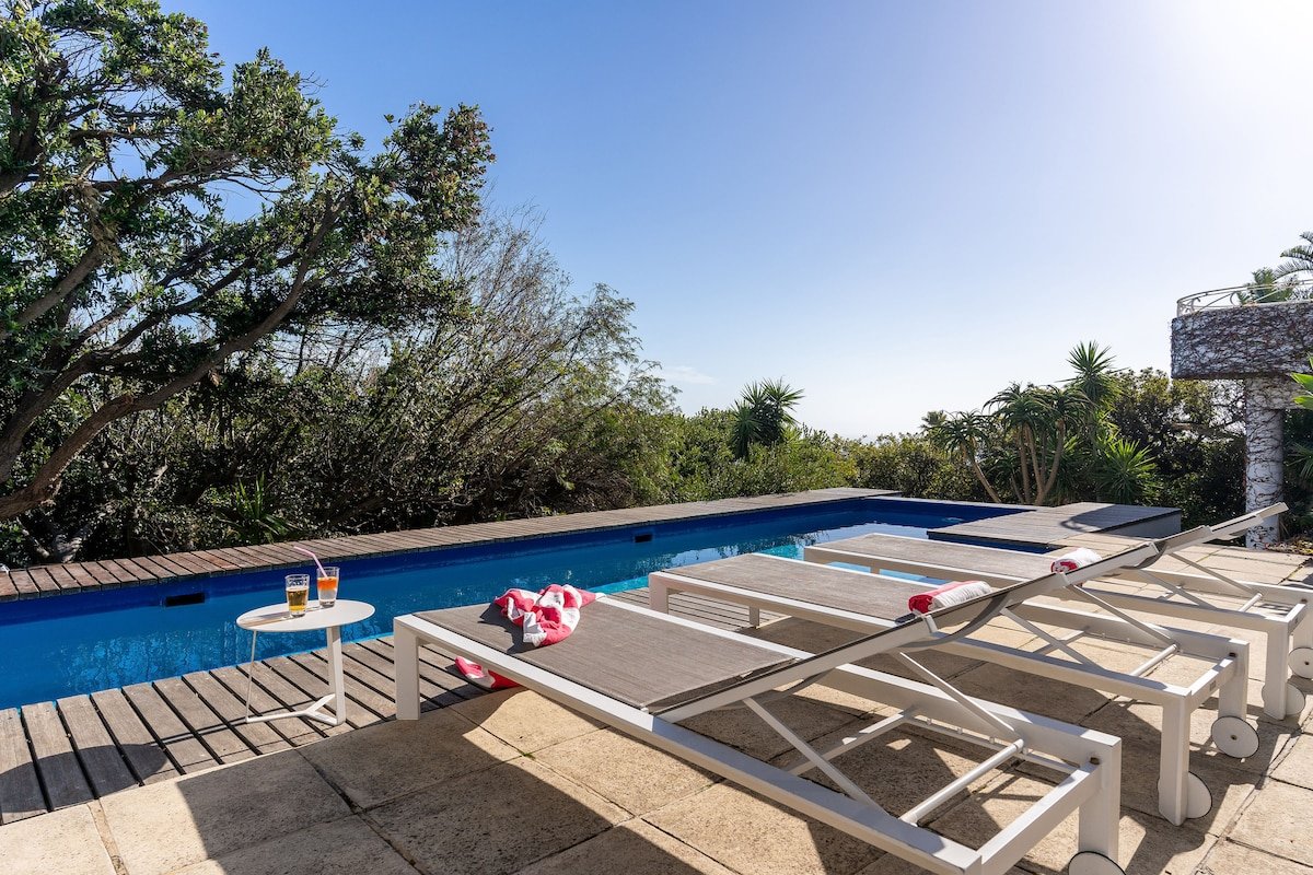 Picasso – Delightful large villa, Camps Bay, Pool gallery image 3