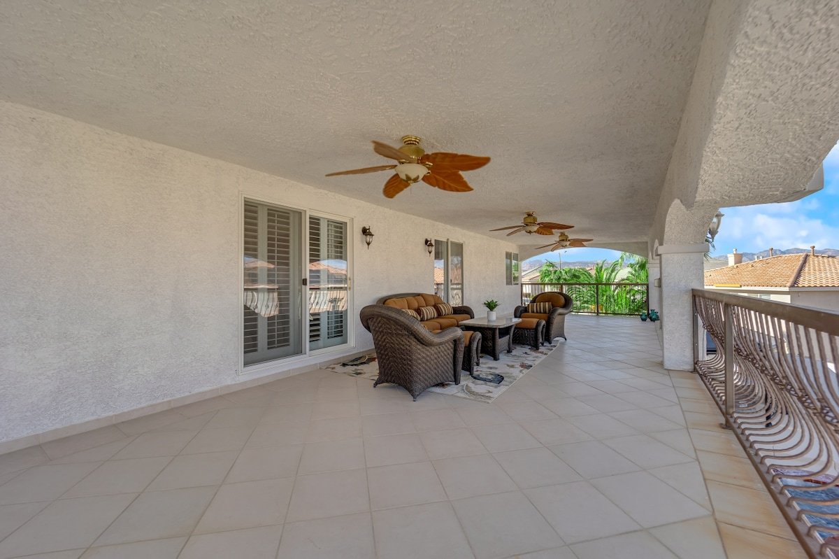 Spacious 5 Bedroom. Pool, RV Parking, Patio, Grill gallery image 5
