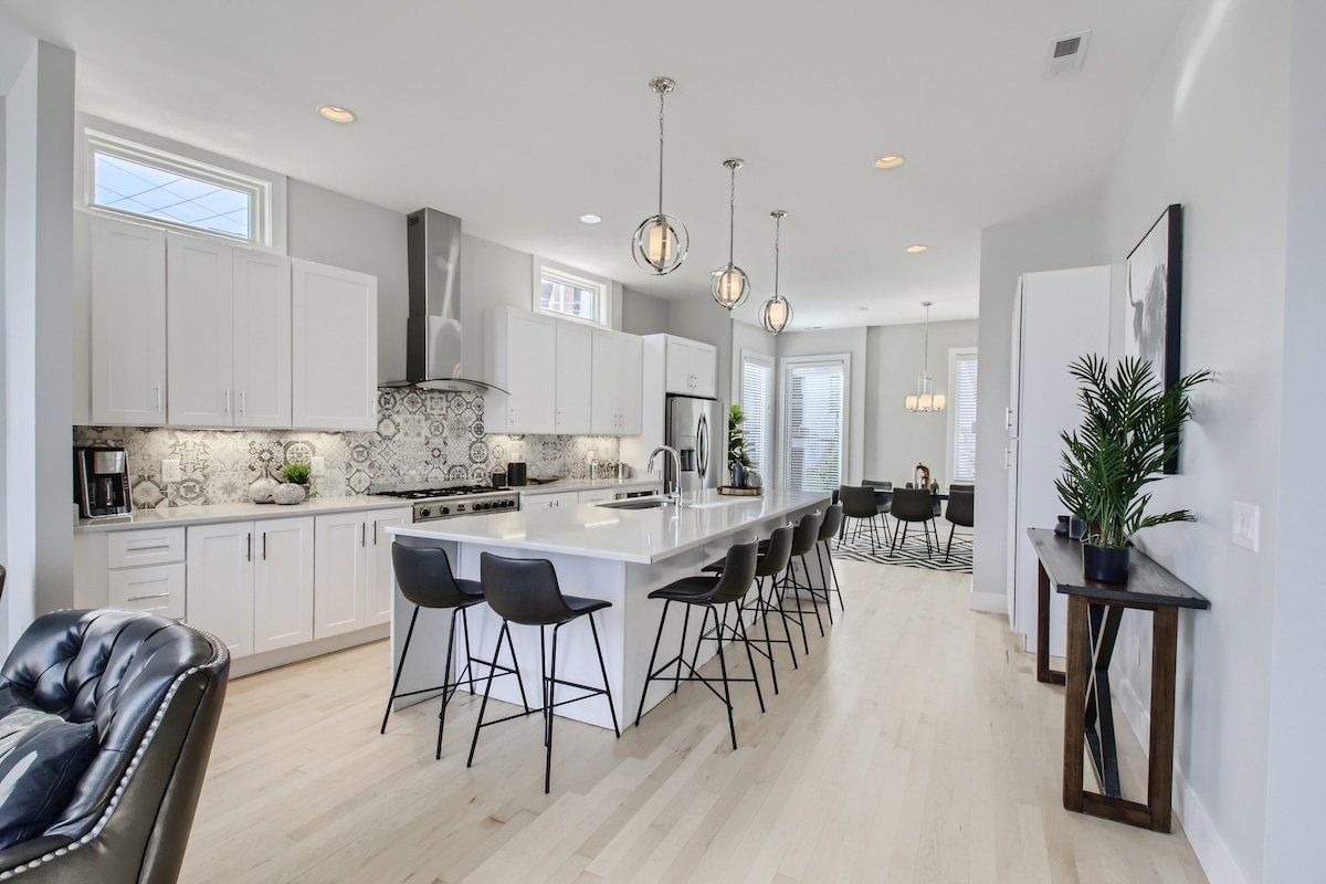 3 – Downtown VIEWS – The Music City Collection gallery image 3