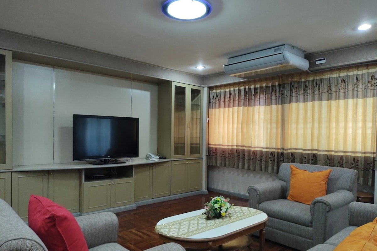 BTS Prom Phong*Samitivej Hospital*Shuttle Service gallery image 4