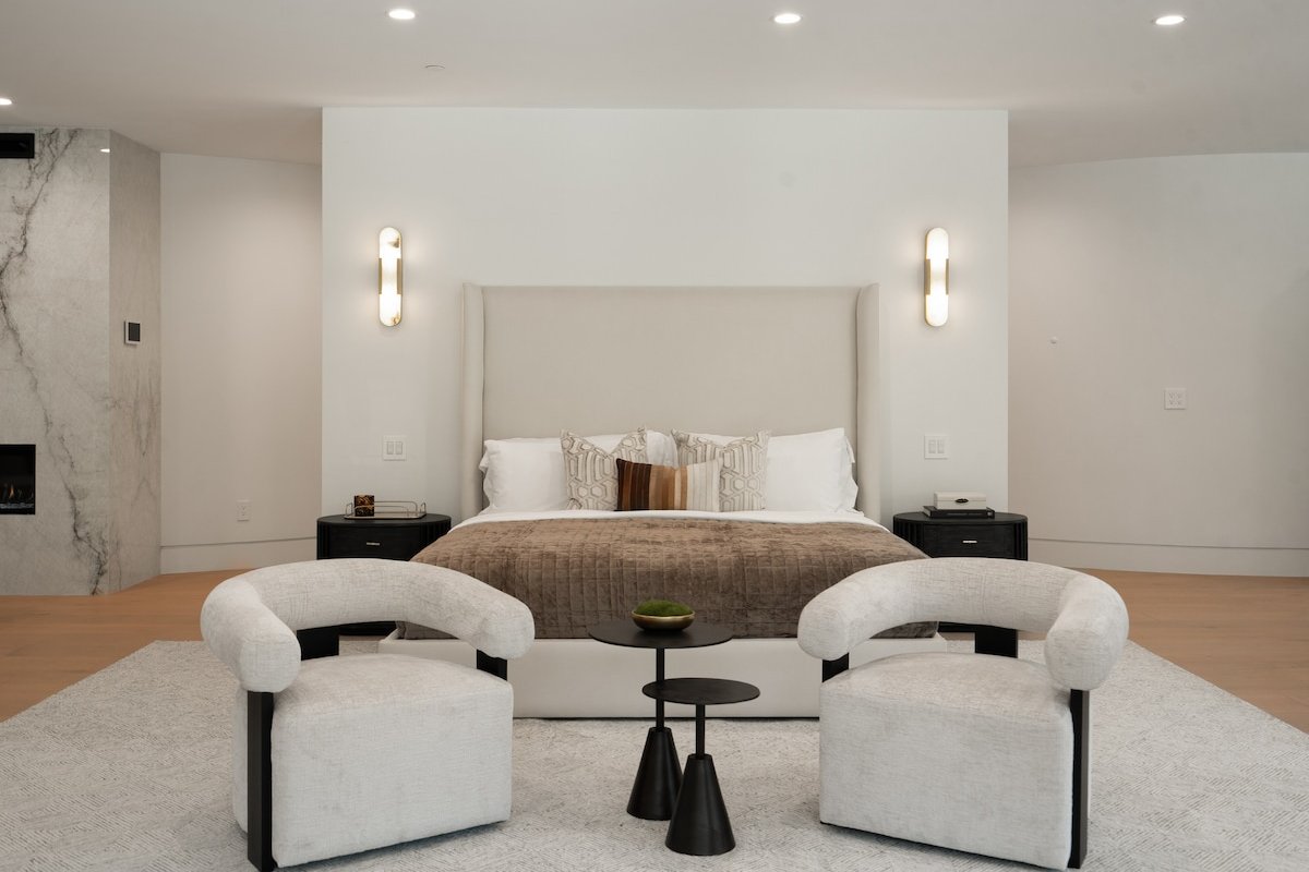 Noble Crest gallery image 5