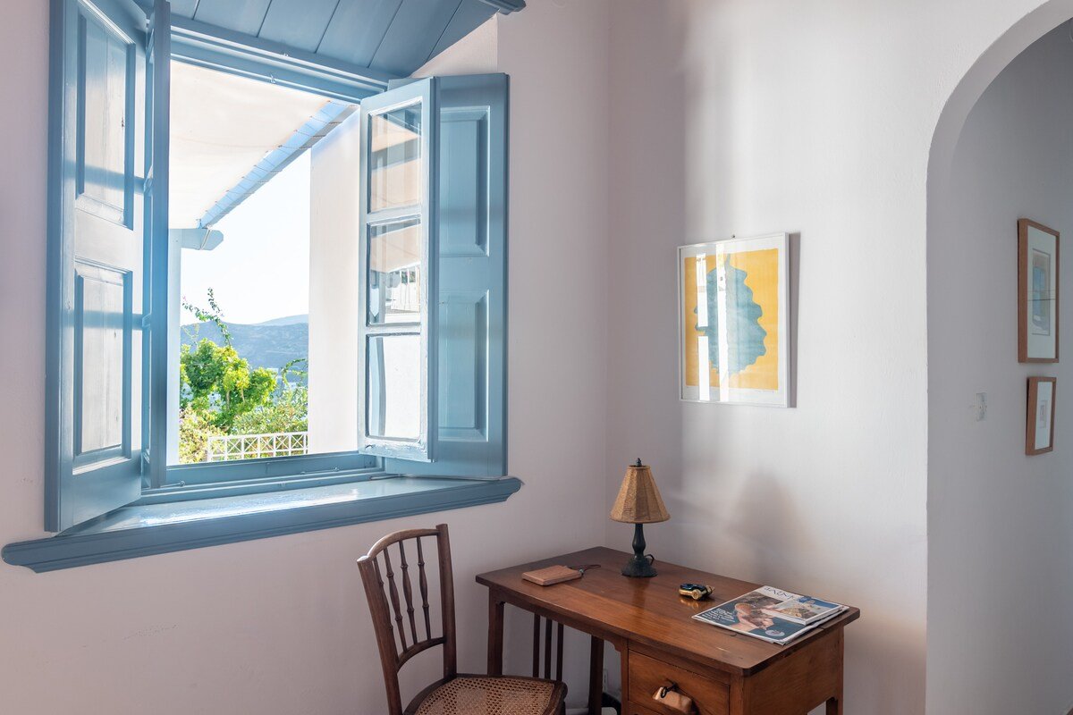 Beautiful Traditional Villa in Patmos gallery image 3