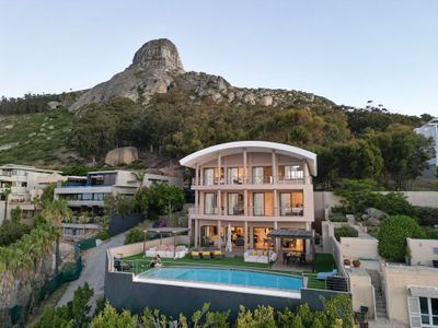 Private Villa with Saltwater Pool