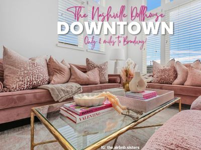 The Nashville Dollhouse-2mi to Broadway/Sleeps 12!