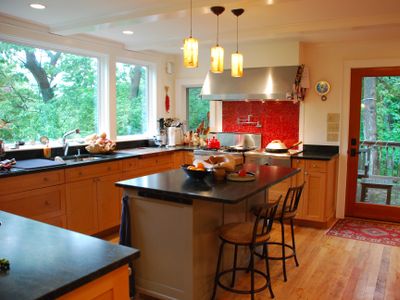 Large, sunny hilltop home, nature lovers’ paradise