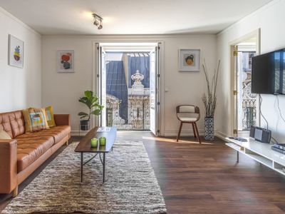 LV Premier Chiado CH1- Balcony, Central, Elevator