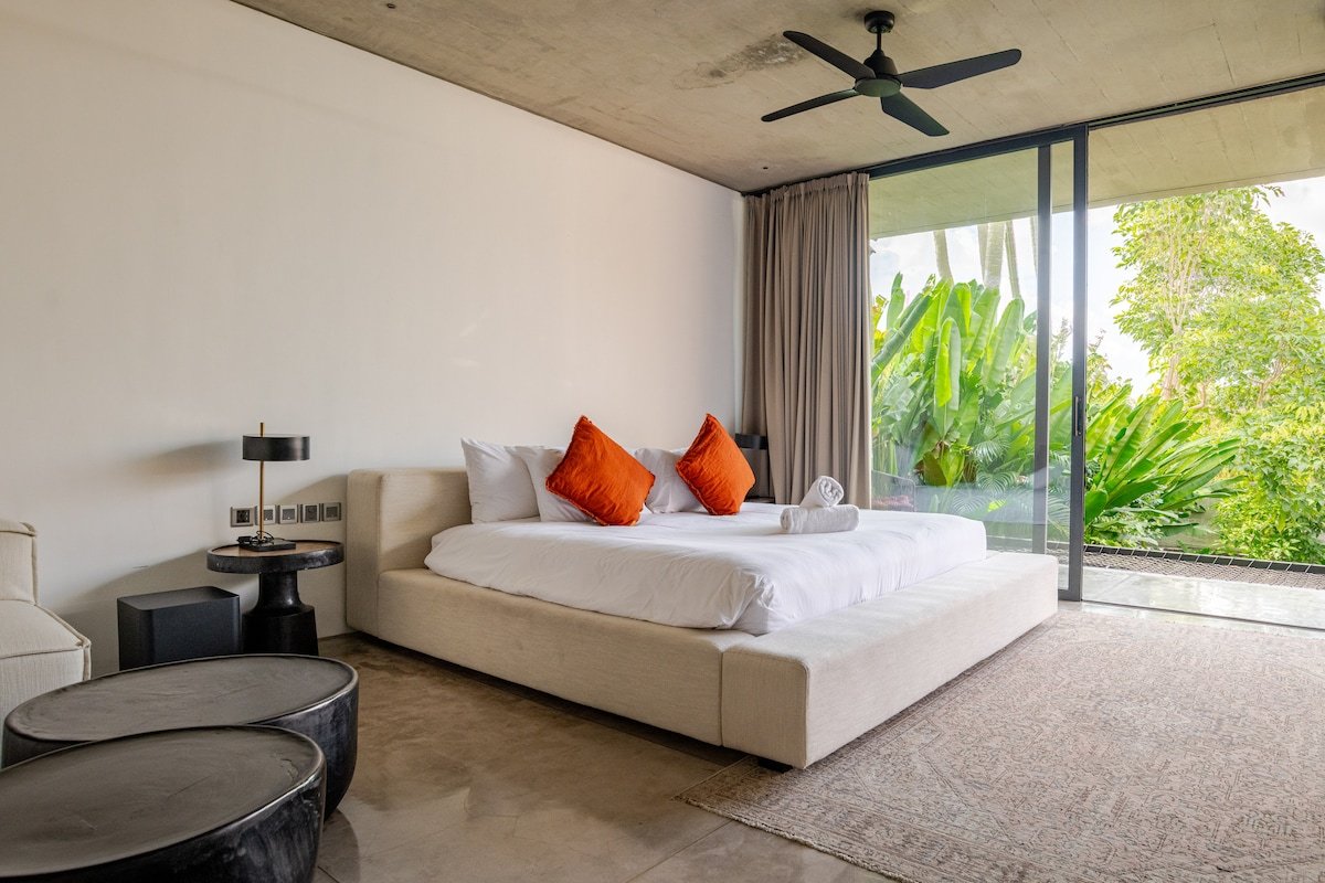 Luxe Bridge.villas : Modern Meets Tropical w/Chef gallery image 2