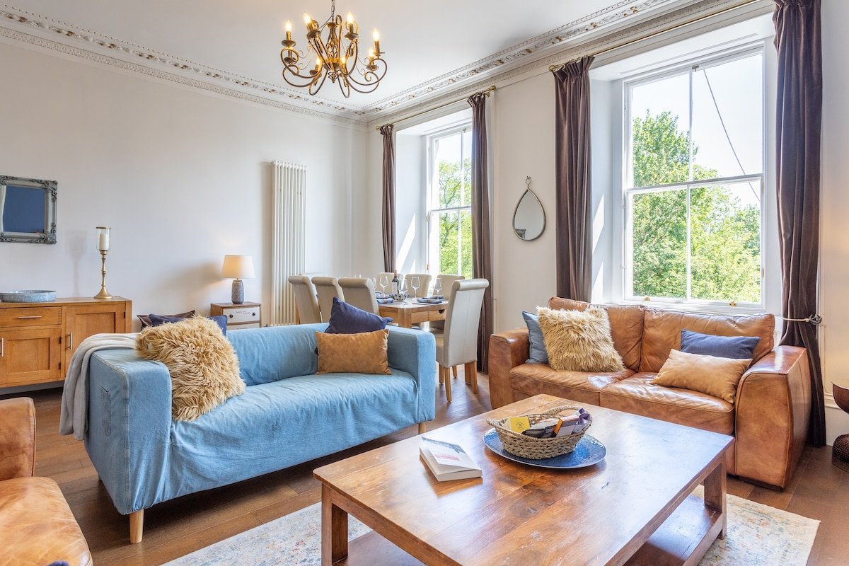Stylish & Vibrant Retreat in Leith gallery image 2