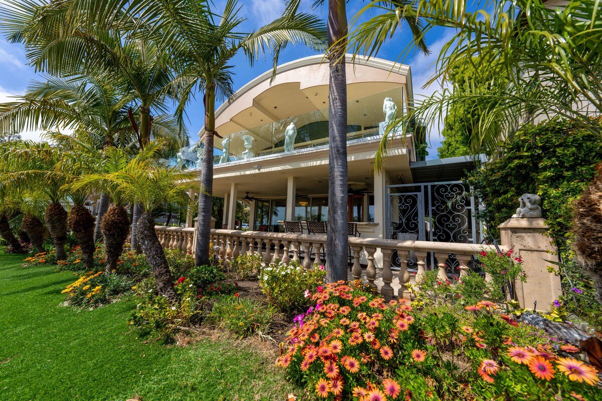 Family Luxurious Waterfront Escape gallery image 4