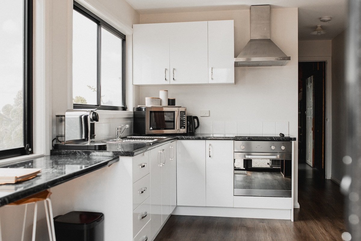 Humbug Bunk House & Hot Tub! gallery image 3