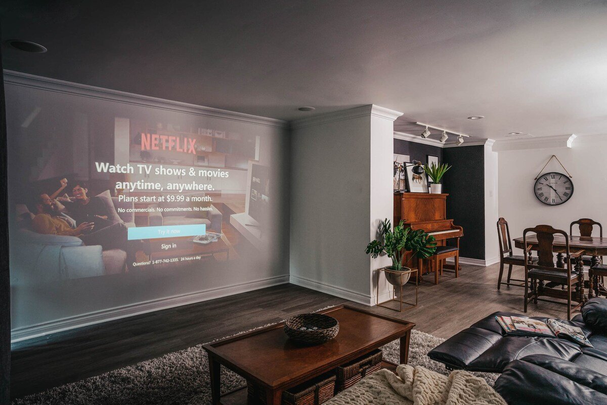 Toronto Vacation | ➊ The One Toronto Villa gallery image 5