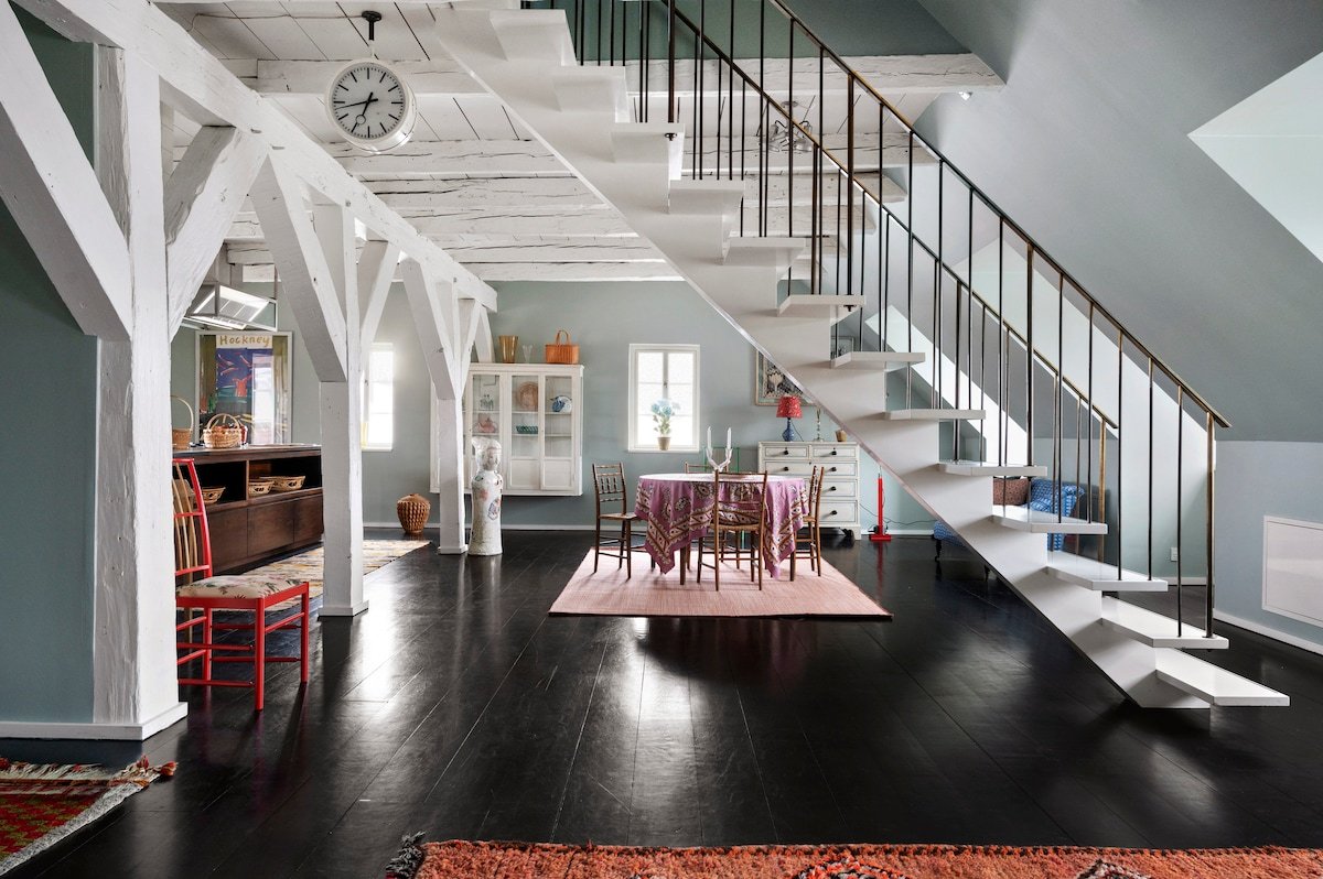 Luxury Designer Penthouse Overlooking the C@nal! gallery image 4