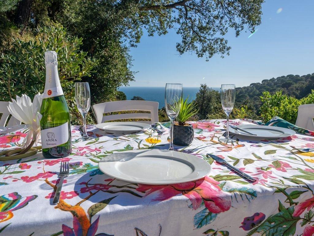 Villa Alpago – Private Pool, A/C & Sea View gallery image 4