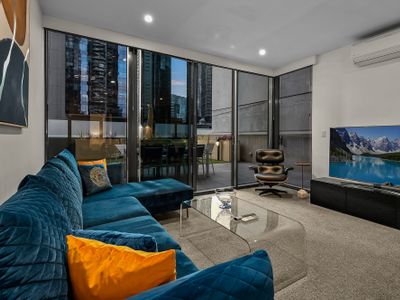 Exclusive Stays – Southbank Podium II