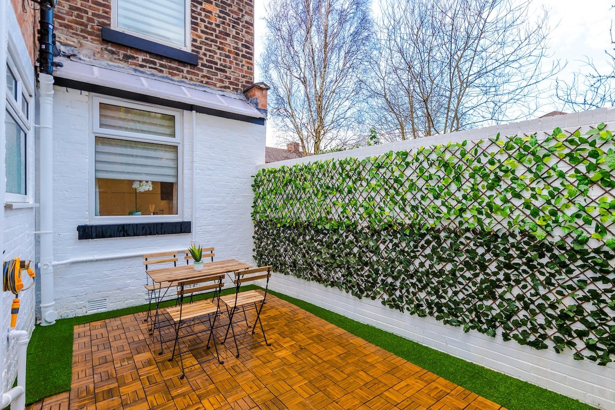 4 Bed Victorian Home, 15 Mins to City Centre gallery image 5