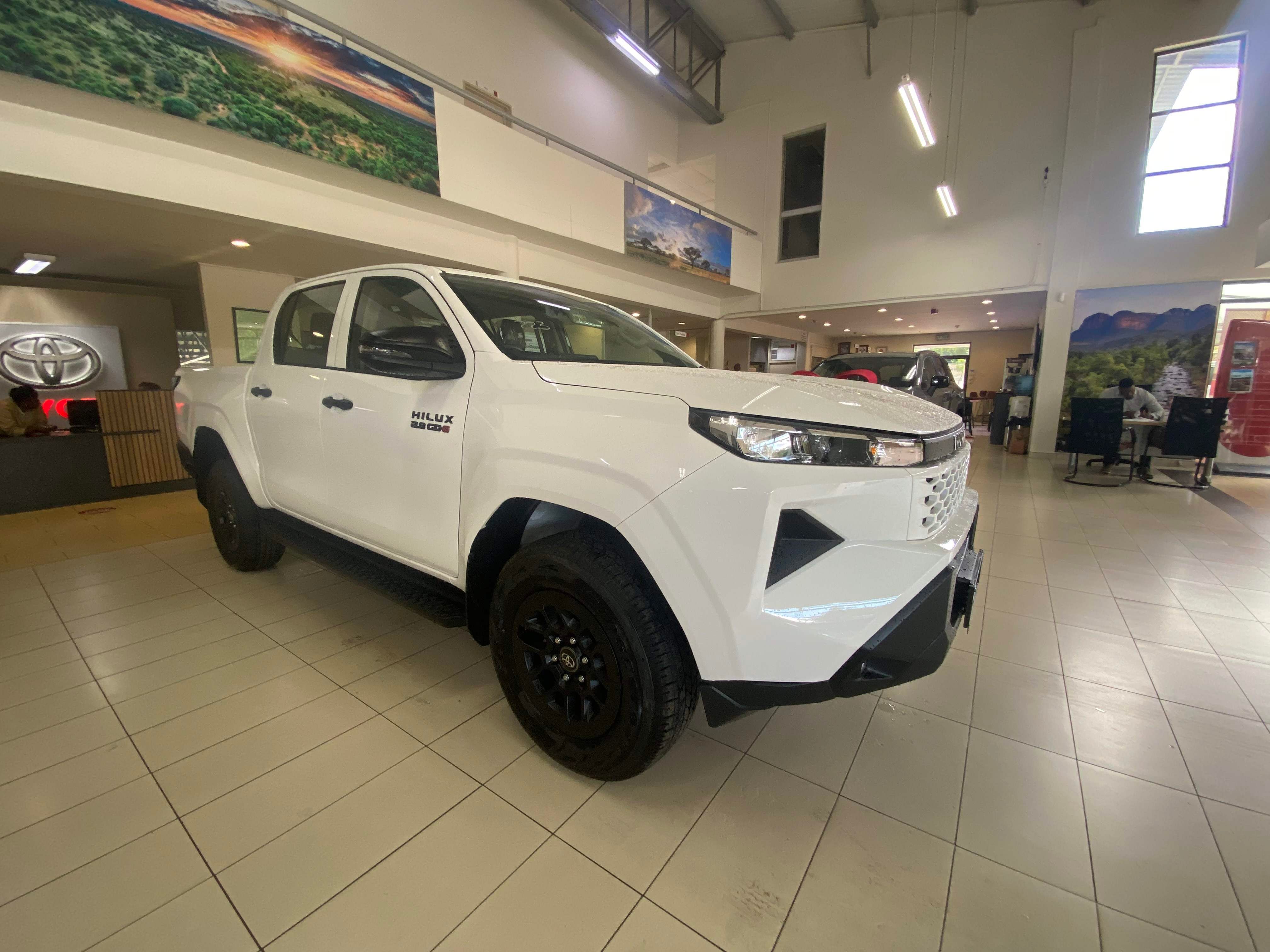 TOYOTA HILUX 2.8 GD-6 RB SRX A T P U D C for Sale in South Africa