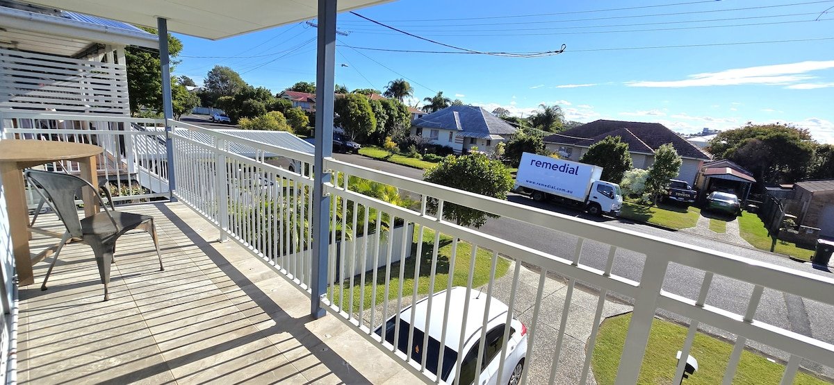 Drayton Apt Upstairs (SEQ) – 3 bedroom 2 bathroom gallery image 5