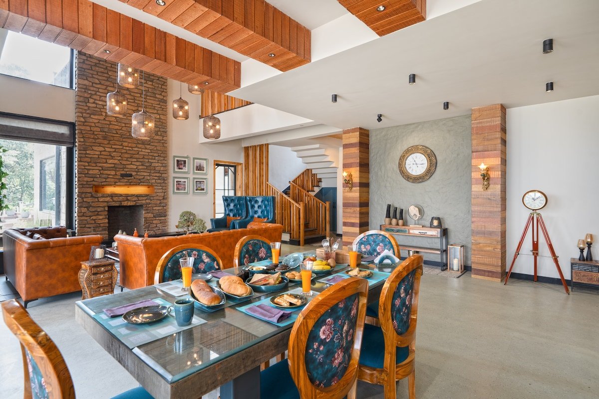 Aruunoday: Villa with Theatre, Games & Deck Views