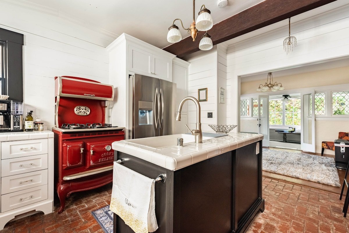 House of Bliss| Discover Secret Room | Coffee Bar gallery image 4