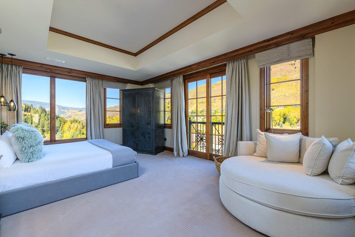 Cascade At The Ritz-Carlton gallery image 4