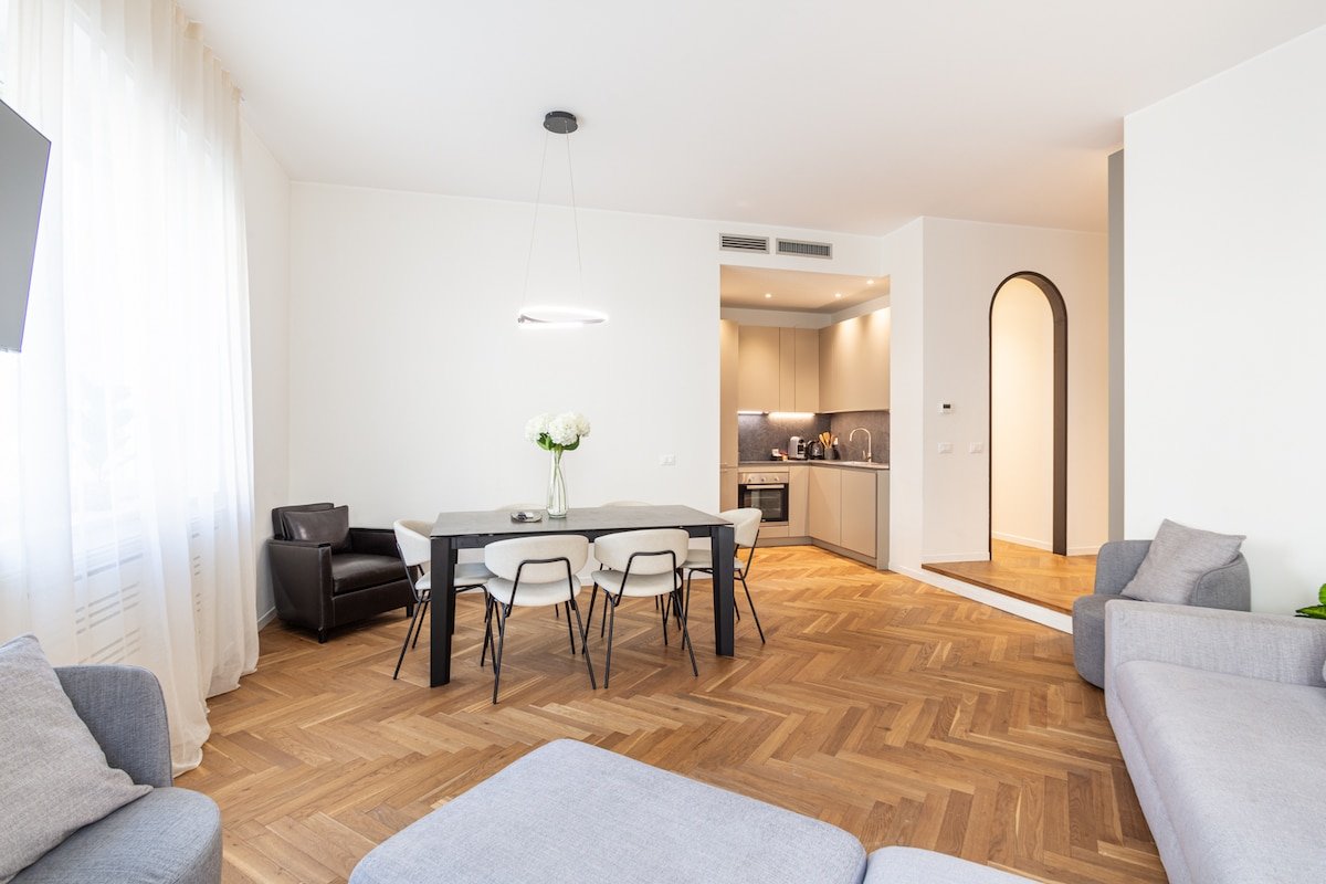 The Beauty • Big City Center Apartment gallery image 2