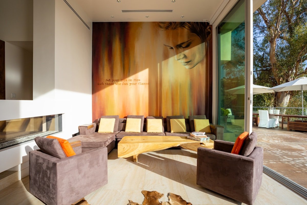 Private Bali Inspired Villa gallery image 2