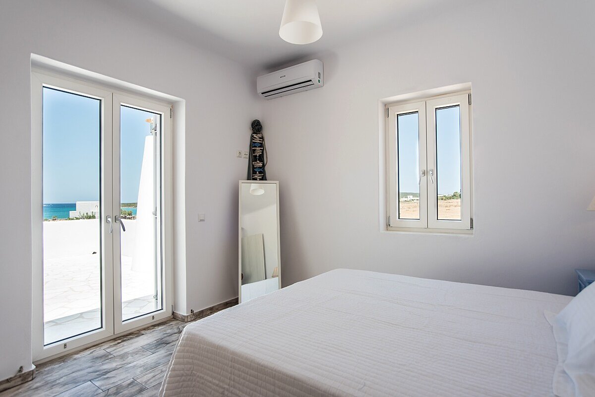 White Sand Paros Villa Happy gallery image 3