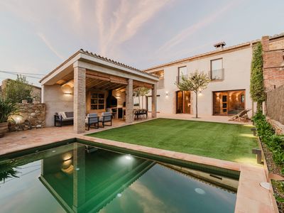 Villa rural 10p, 4 baños, piscina, BBQ. Cal Trumfo