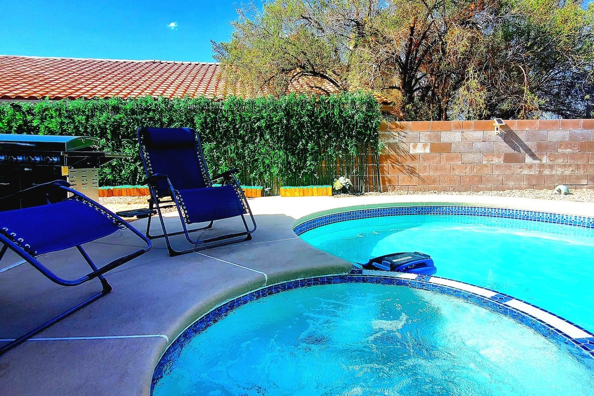 4 b2b~ pool &spa；Close to strip/airport gallery image 5