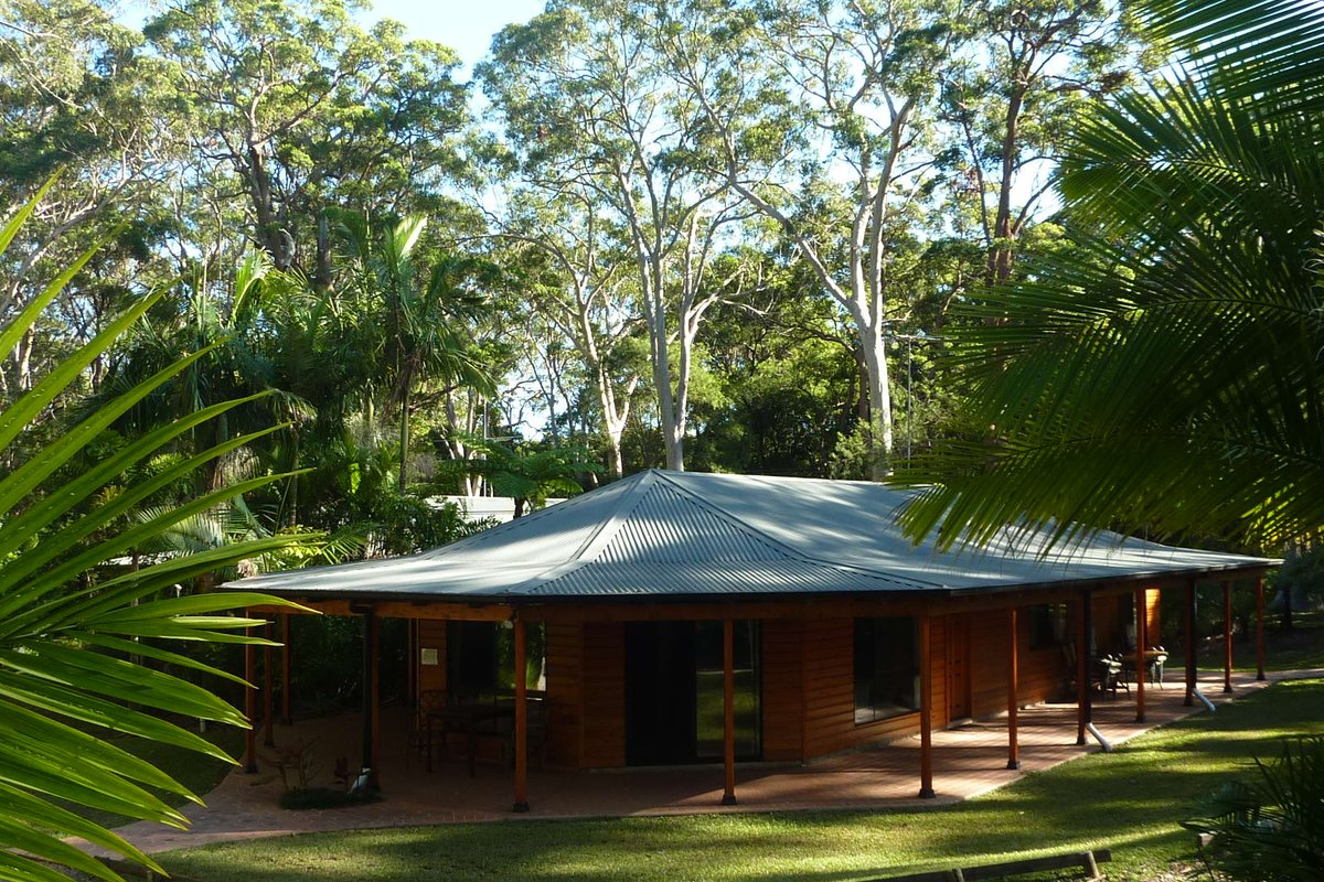 Oasis by South West Rocks 1 *