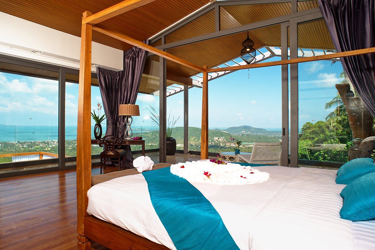 Crystal Blue gallery image 2