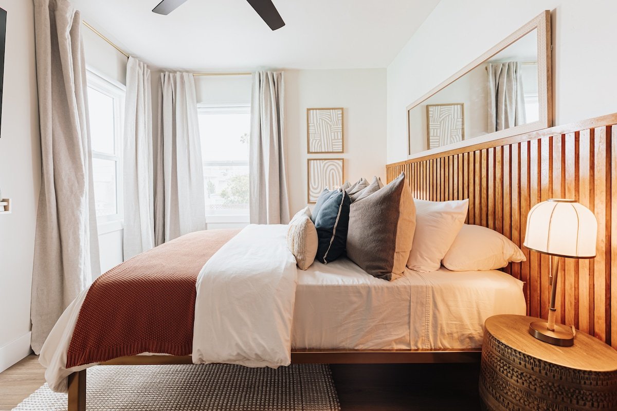 5BD Child/Pet Friendly w/ Spa & Pool Table in PB gallery image 3