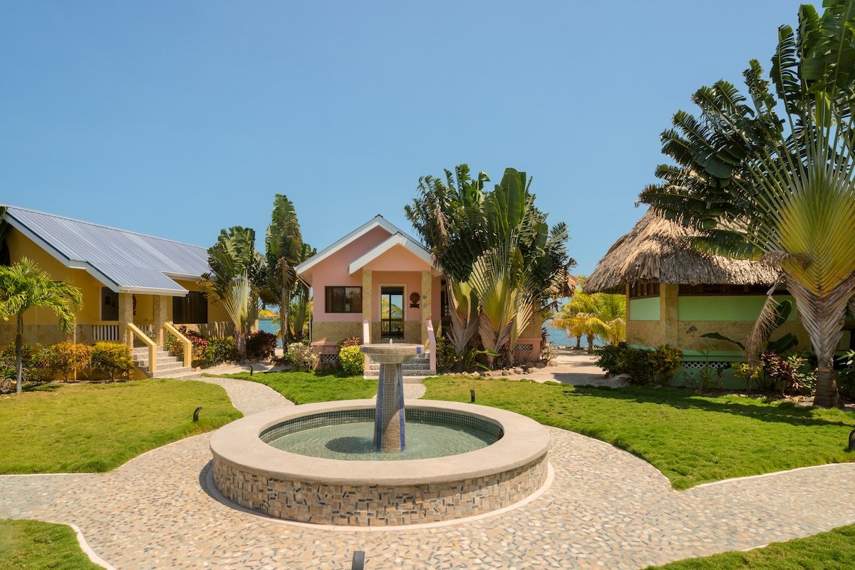 Little Harvest Caye gallery image 5