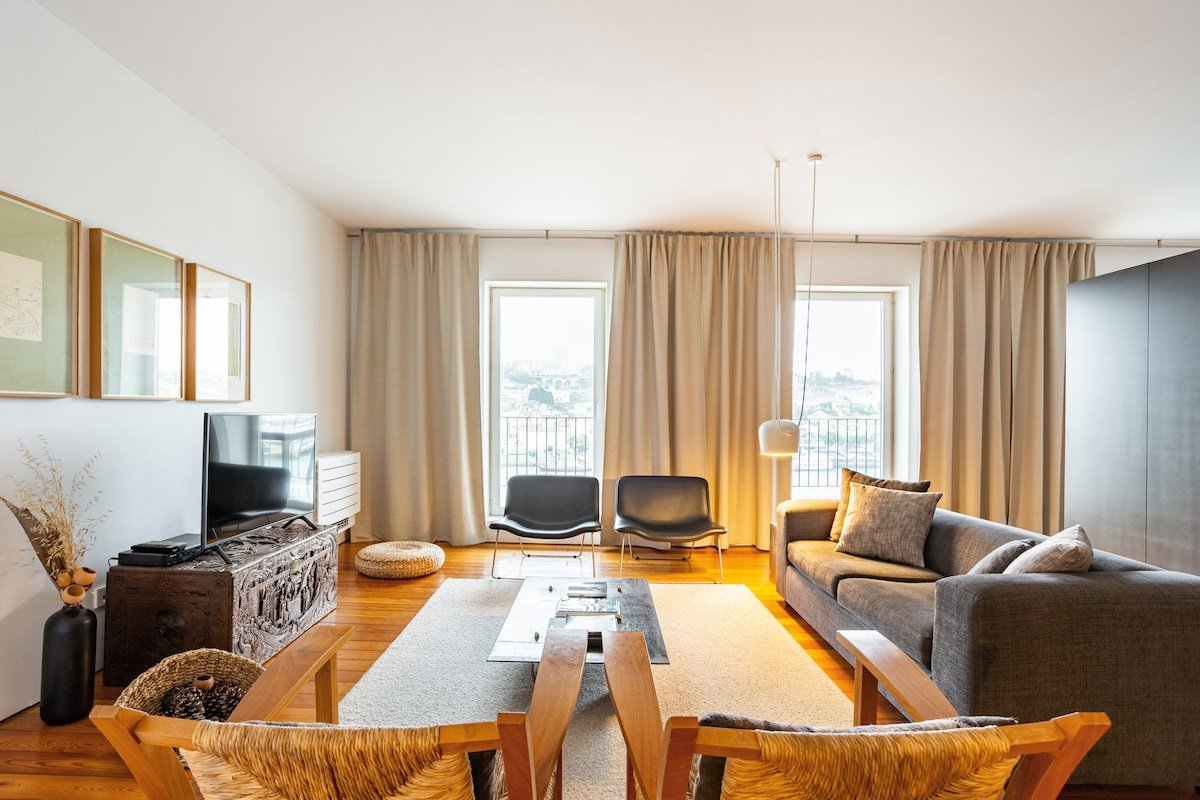 Apartreboleira. Terrace with a view gallery image 4