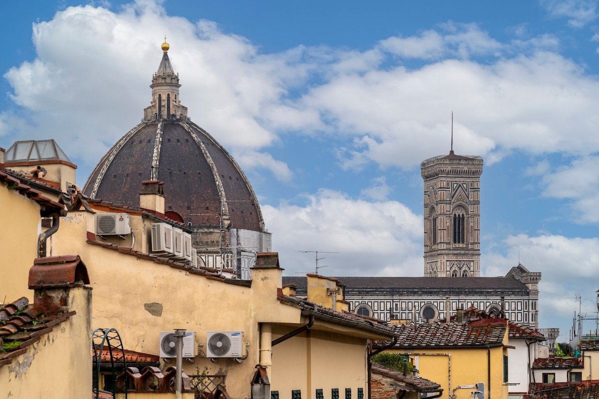 [Duomo] Elegante appartamento con vista Duomo gallery image 2